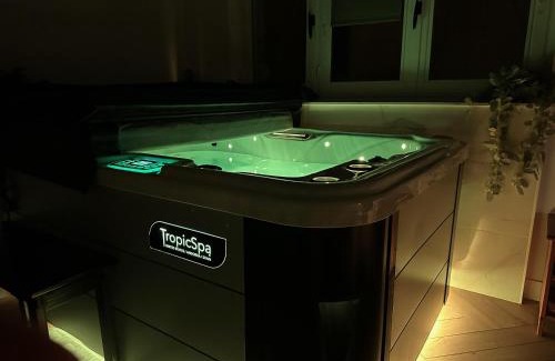 Sassenay Apartment | L'Ecrin Dakoté