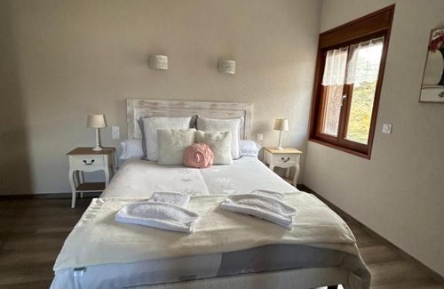 Saint-Point-Lac House | L'ECRIN DU LAC chambres d'hôtes