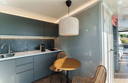 Verneuil-sur-Seine Boat Rental | L'Escale Royale Verneuil-sur-Seine