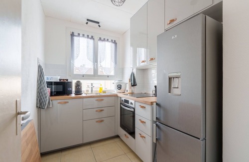 Poincare - Foch - Anatole France - Croix de Bourgogne Apartment | L'Escapade Foch - One Bedroom Apartment, Sleeps 2