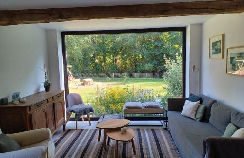 Beauraing House | L'Etable de Joseph- calme et rivière