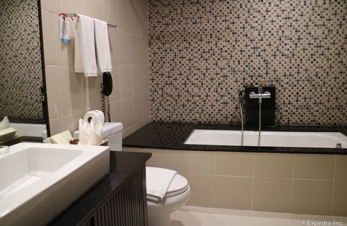 Bacolod Hotel | L'Fisher Chalet