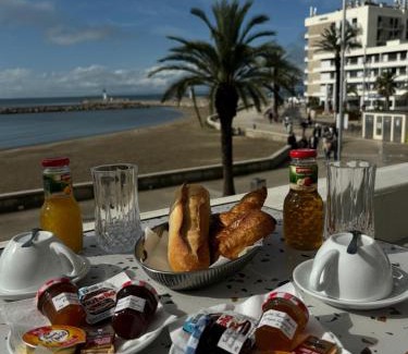 Le Grau-Du-Roi Hotel | L'Hôtel De La Plage