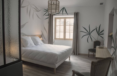 Anduze Hotel | L'hôtel du Garage des Cevennes