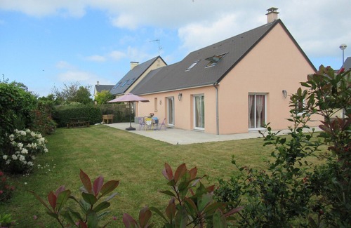 Saint-Pair-sur-Mer House | L'HIPPOCAMPE Bright house with garden near beach