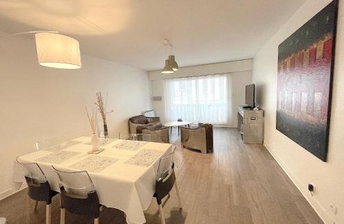 Deauville City Centre Apartment | L'IDEAL 112 - 85m2, 2 chambres, Parking & Cabine de plage