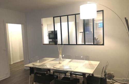 Deauville City Centre Apartment | L'IDEAL 112 - 85m2, 2 chambres, Parking & Cabine de plage