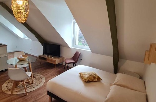 Pontivy Apartment | L'Imperial 9 Studio confort - dernier étage - centre ville