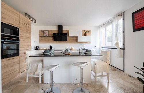 Les Louvrais House | L'Impressionniste - Maison avec jardin