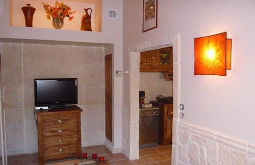 Arles Apartment | L'Oasis - a little paradise in Provence, big terrace and pool