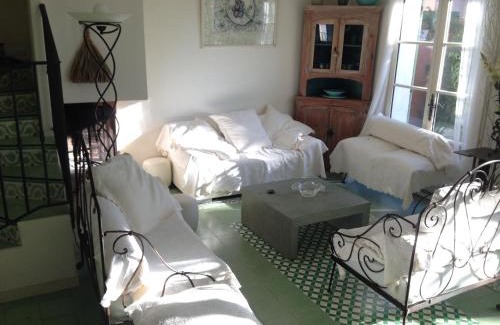 Gassin House | L'ombre de la Glycine du Golfe de Saint Tropez