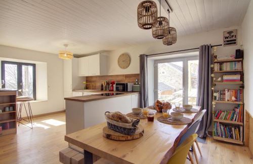 Saint-Front House | L'orée du Mézenc et son bain nordique privatif