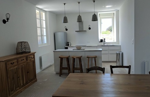 Saint-Colomb-de-Lauzun Villa | L'Ostau, Charming and Pool, 6p in Périgord, 135m2