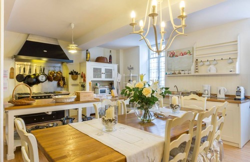 Olonzac Villa | L'Oustal Des Fleurs - Four Bedroom Villa, Sleeps 8