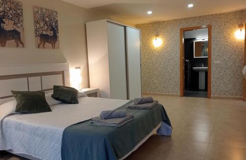 Talavera de la Reina Apartment | La Alameda Jardines del Prado -Amplio y con ascensor-