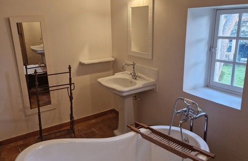 Maubec Hotel | La Bastide du bois Bréant