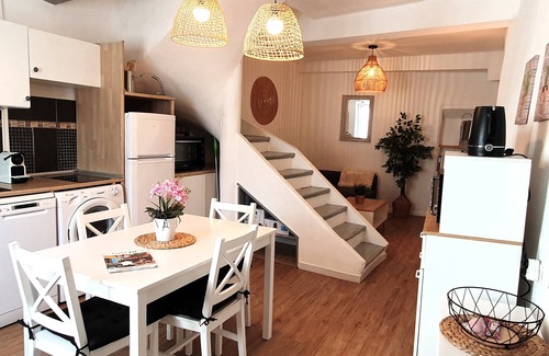 Thezan-des-Corbieres House | La Biscornutte