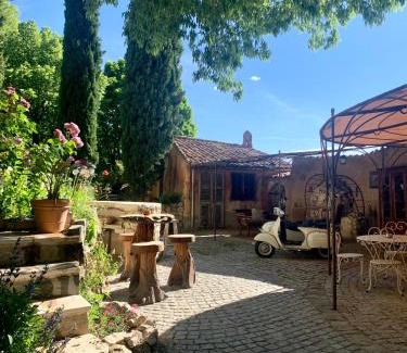 Moustiers-Sainte-Marie House | La Bouscatière