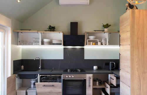 Plantieres Queuleu Apartment | La Cabane - deux chambres et grande terrasse ⭐️⭐️⭐️