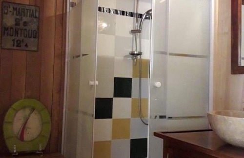 Montcuq Ski Chalet | La cabane du pêcheur