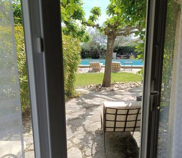 Deaux Bed & Breakfast | La Capitelle , Chambre double indépendante avec piscine