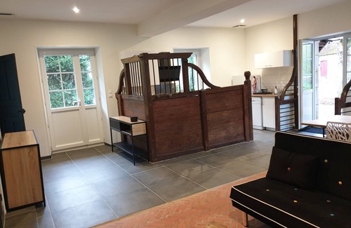 Farges-en-Septaine House | La Casa D'augy à Farges en Septaine Logement rez de Jardins