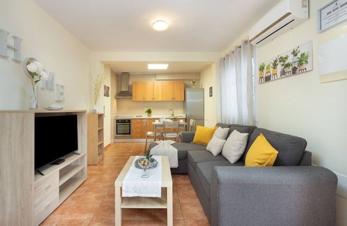 San Juan del Reparo Ski Chalet | La casa de mi abuela with heatable pool