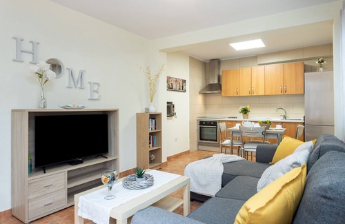 San Juan del Reparo Ski Chalet | La casa de mi abuela with heatable pool