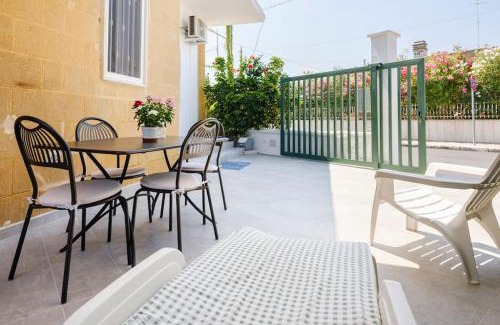 Torre Santa Sabina Apartment | La Casa degli Oleandri