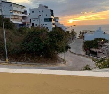 Balcones de Loma Linda House | La casa del cerro con vista al oceano pacifico