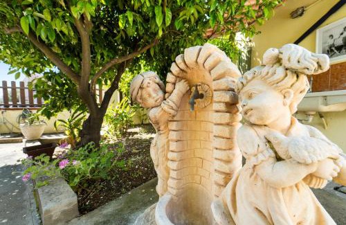 San Giovanni Suergiu House | La Casa del Pescatore