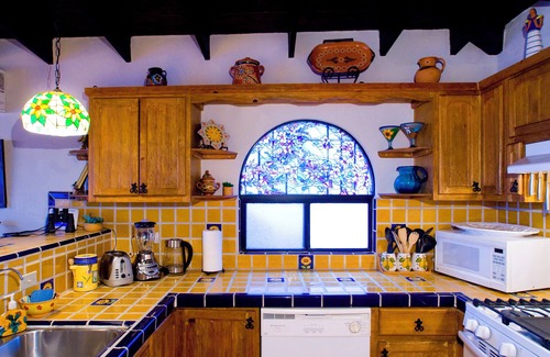 Las Gaviotas House | La Casa Flores - Las Gaviotas Mexican style casa.