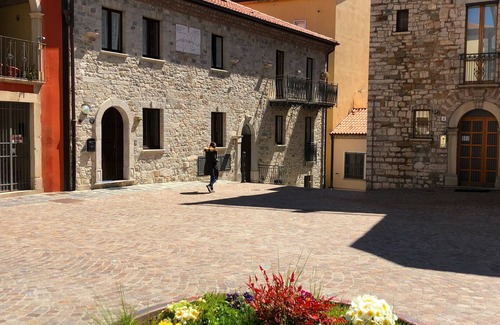 Potenza House | La Casetta di Rosie, Alla Torre Guevara: Tutta per Voi, in Pieno Centro!