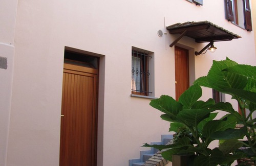 Mondolfo House | La Casetta, the charm of the historic center enclosed in a delightful home.
