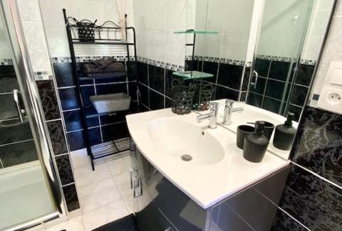 Accolay House | La Caudalie