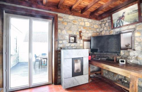 Saint-Jean-de-la-Riviere House | La Chaumière - Maison à moins d’un km de la plage