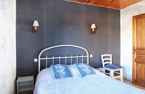 Saint-Jean-de-la-Riviere House | La Chaumière - Maison à moins d’un km de la plage