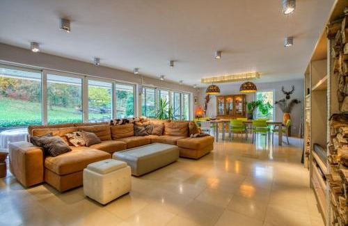 Nisramont House | La chauve souris Home