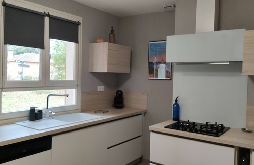 Montauban House | La Chênaie. Entire house with large garden.