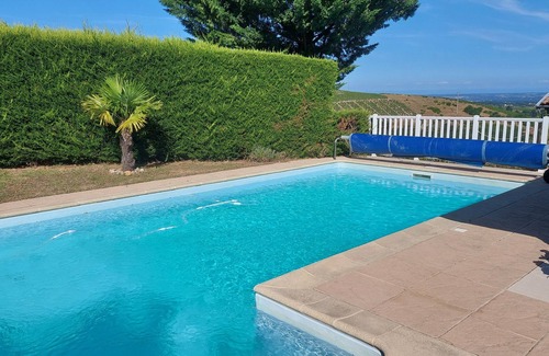 Le Perreon House | La Commanderie - Demeure de Charme Avec Piscine au Cœur du Beaujolais