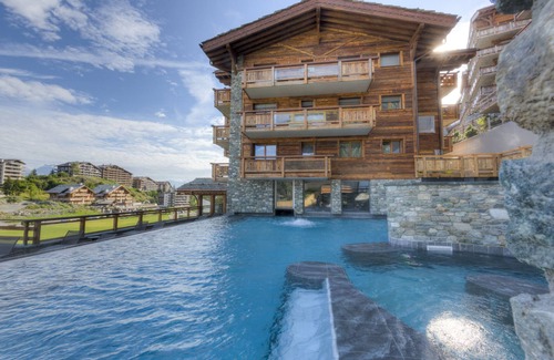 Saint-Pierre-de-Clages Apartment | La Cordée 4 luxury ski lift Spa access