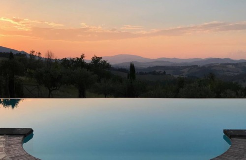 Monterosso Apartment | La Corte del Gusto The Apricot Tree Apartment with infinity pool