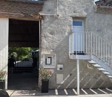 Perrier Hotel | la Cour Carrée