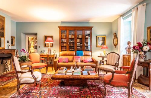 Saint-Jean-de-Luz City Center Hotel | La Devinière