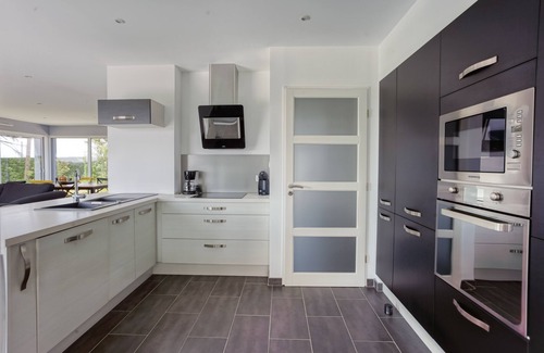 Bambecque House | La Fauconnière - Three Bedroom House, Sleeps 6