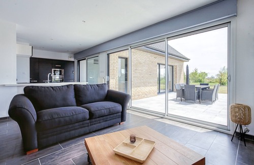 Bambecque House | La Fauconnière - Three Bedroom House, Sleeps 6