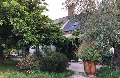 Allonnes House | LA FERME DE RUSSÉ