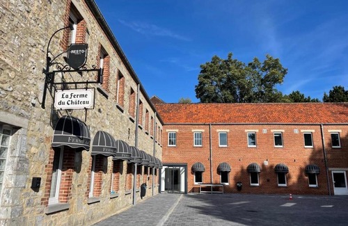 Fontaine-l'Eveque Apartment | La Ferme du Château - Superior Suite