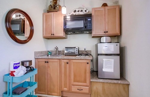 Beach Barber Tract Apartment | La Jolla Cabana