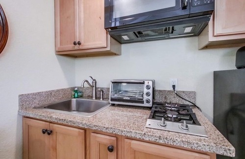 Beach Barber Tract Apartment | La Jolla Cabana